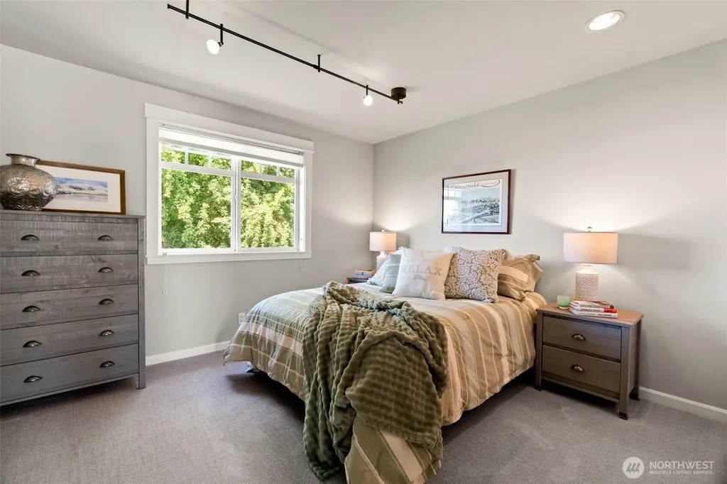 709 Maple Street Edmonds WA 98020