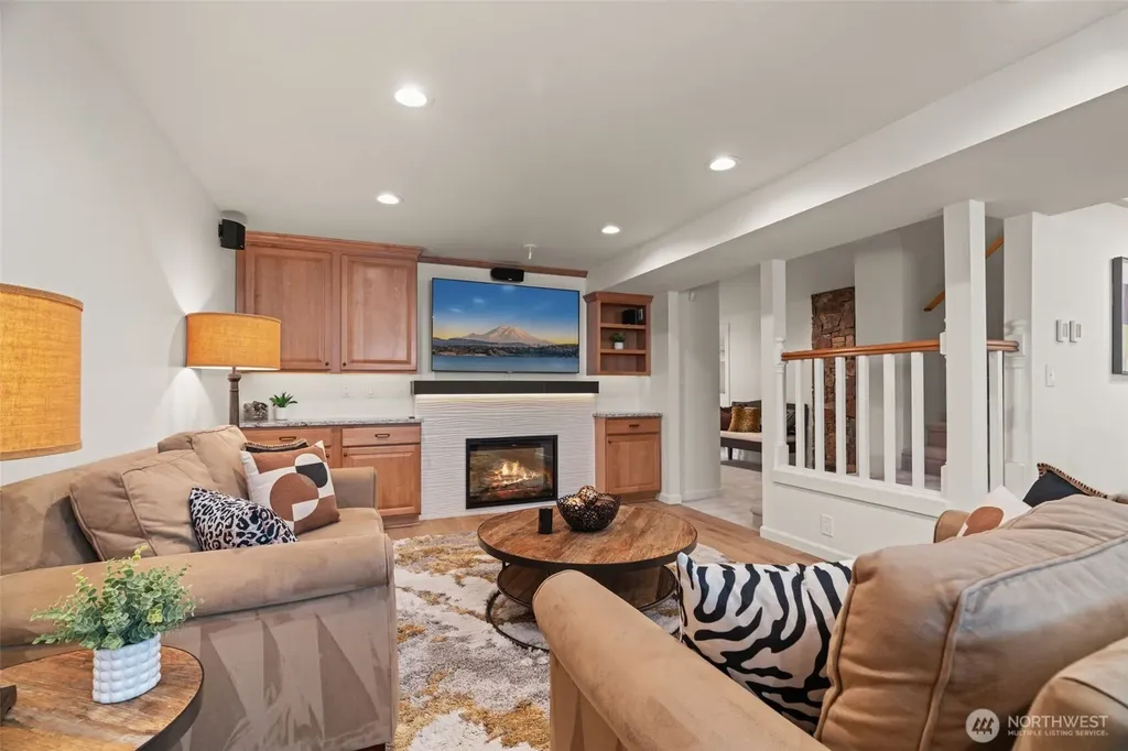 709 Maple Street Edmonds WA 98020