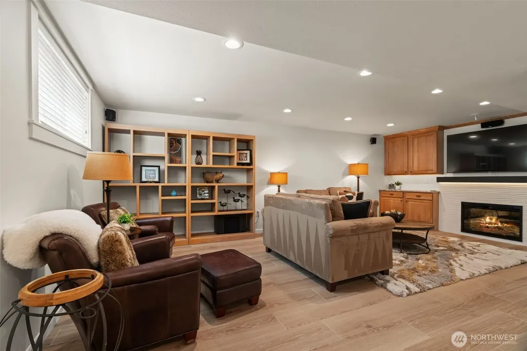 709 Maple Street Edmonds WA 98020