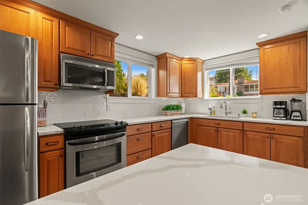 709 Maple Street Edmonds WA 98020