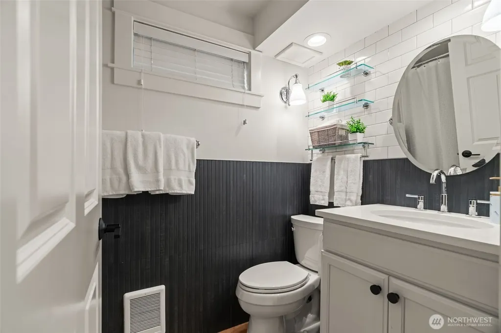 709 Maple Street Edmonds WA 98020