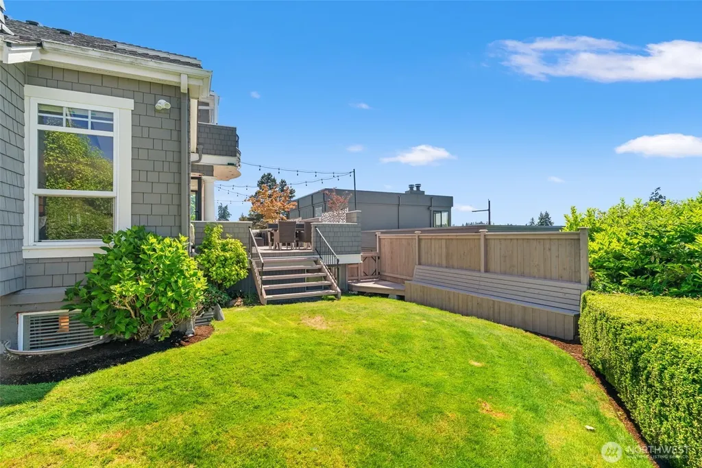 709 Maple Street Edmonds WA 98020