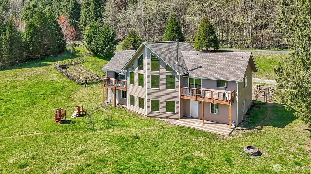 138 Marian Lane Ariel WA 98603