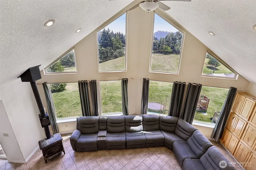 138 Marian Lane Ariel WA 98603