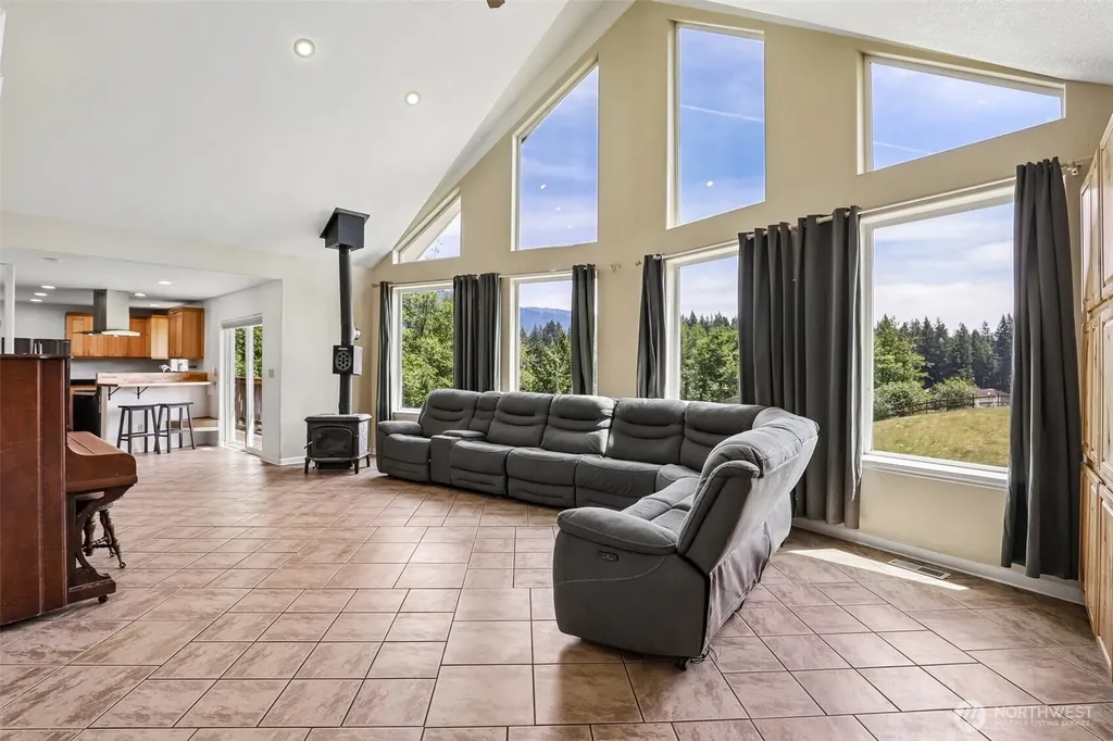 138 Marian Lane Ariel WA 98603