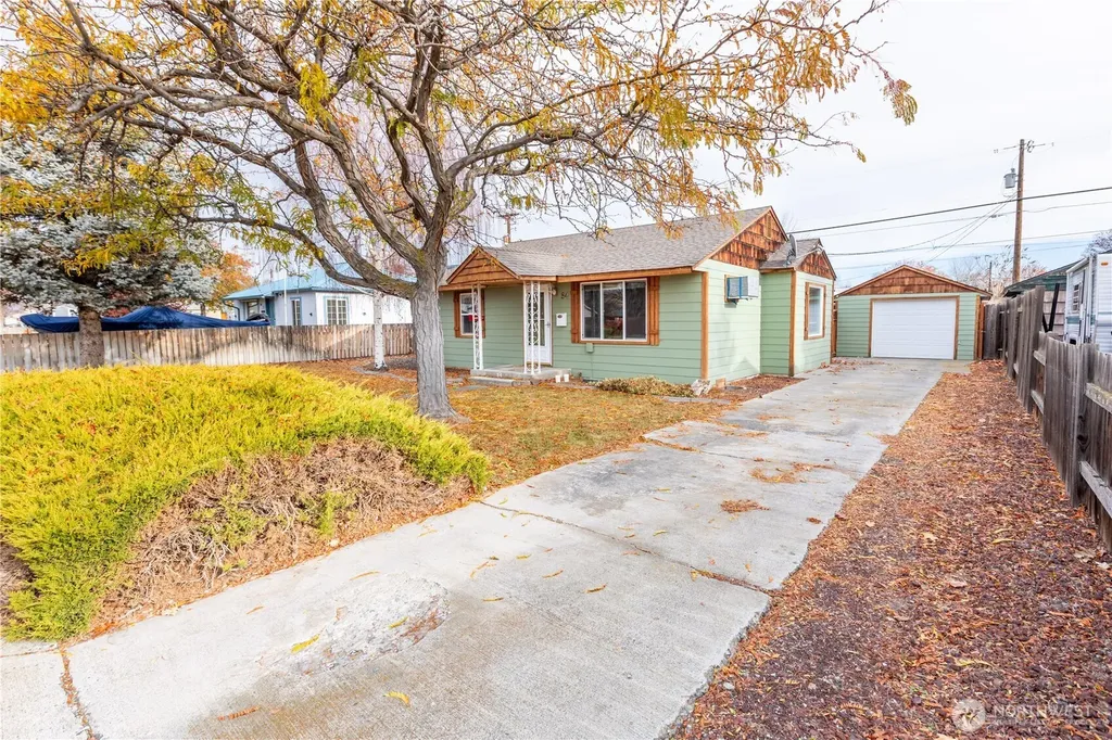 84 D Street NE Ephrata WA 98823