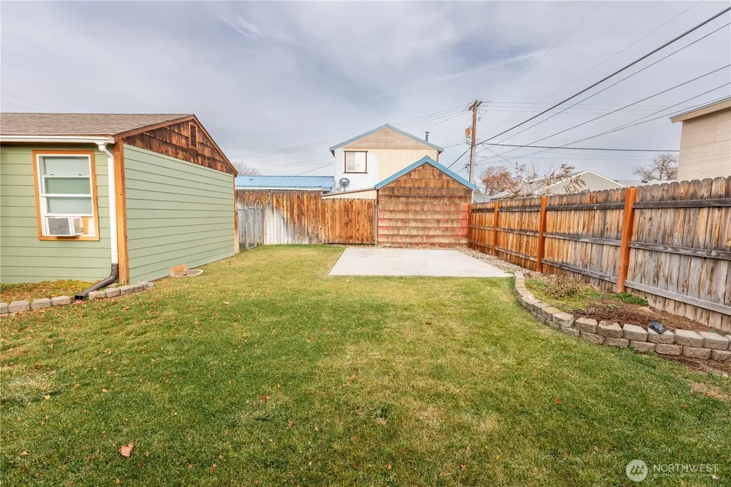 84 D Street NE Ephrata WA 98823