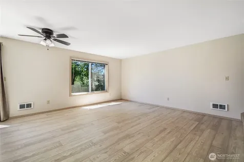 4604 76 Avenue NE Marysville WA 98270