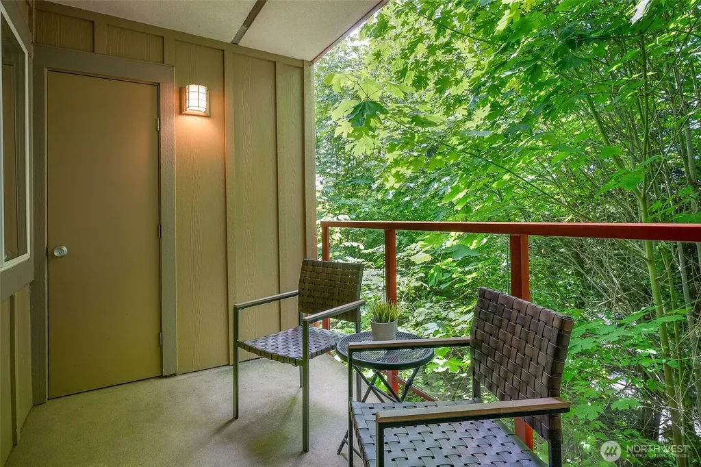 11056 NE 33rd Place Bellevue WA 98004