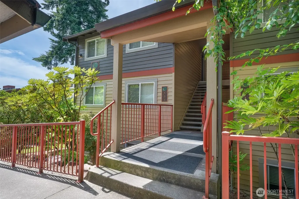 11056 NE 33rd Place Bellevue WA 98004