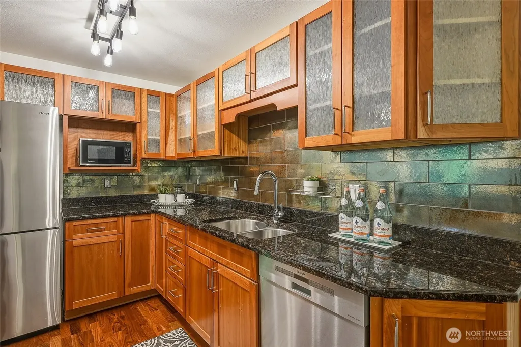 11056 NE 33rd Place Bellevue WA 98004