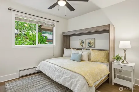 11056 NE 33rd Place Bellevue WA 98004