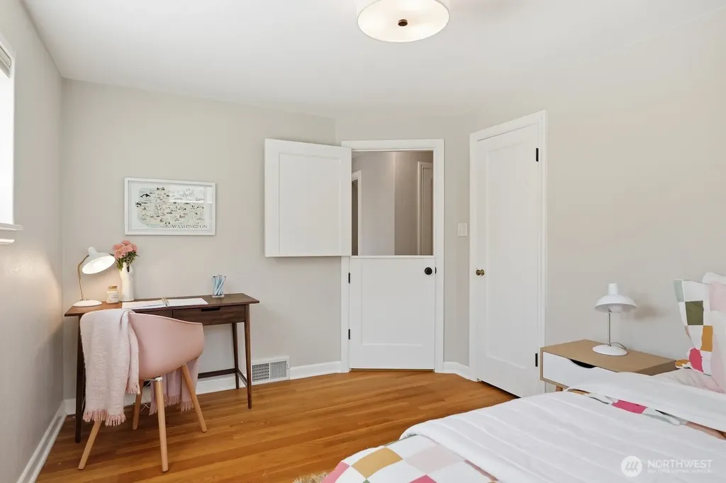7736 38th Avenue SW Seattle WA 98126