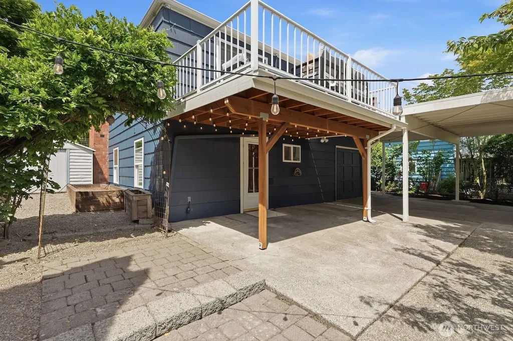 7736 38th Avenue SW Seattle WA 98126