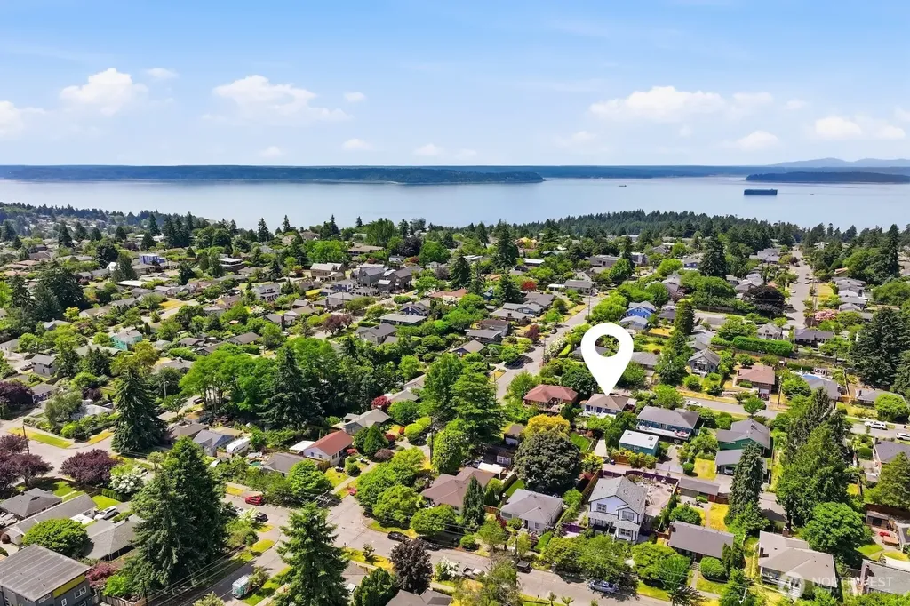 7736 38th Avenue SW Seattle WA 98126