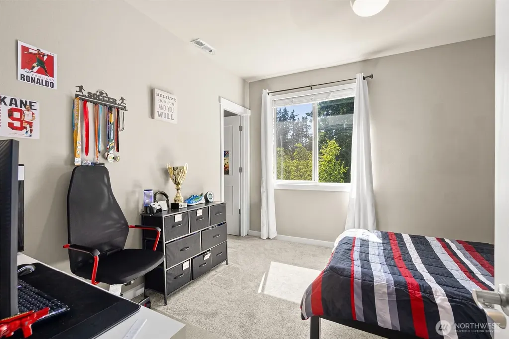 787 NW Dresden Court Bremerton WA 98311
