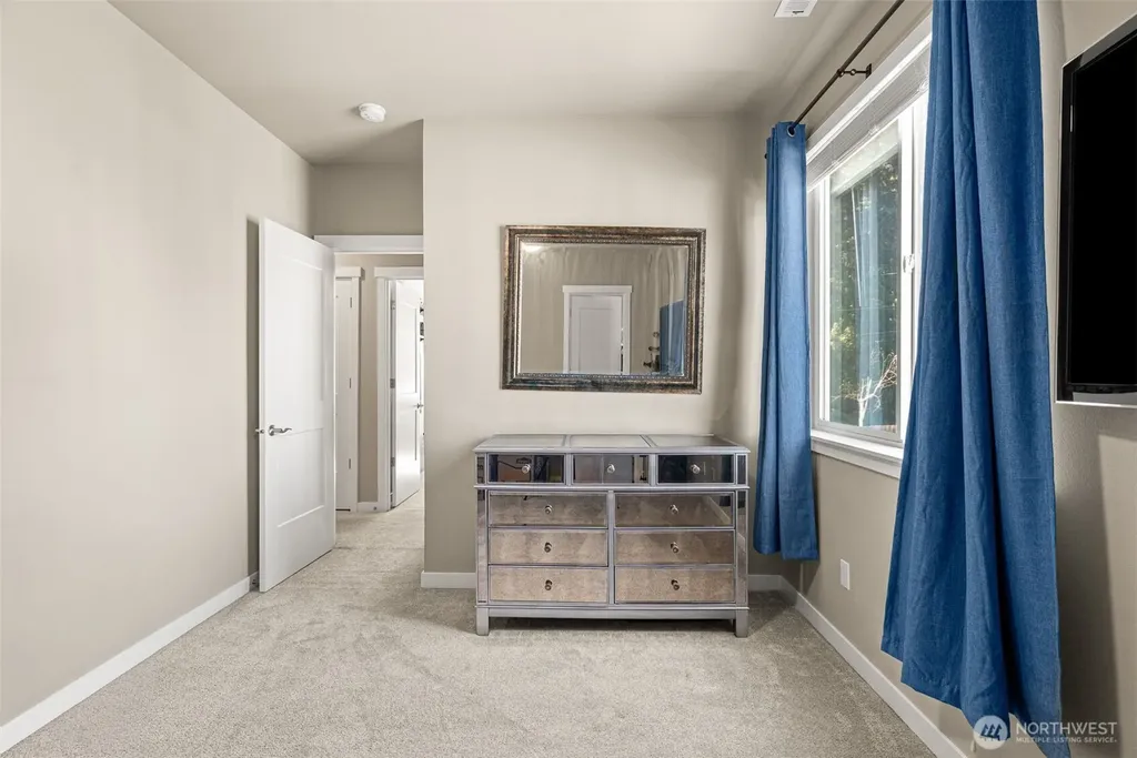 787 NW Dresden Court Bremerton WA 98311
