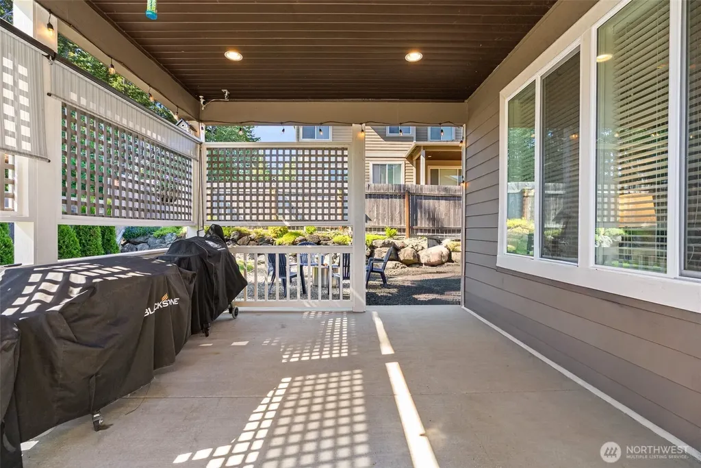 787 NW Dresden Court Bremerton WA 98311