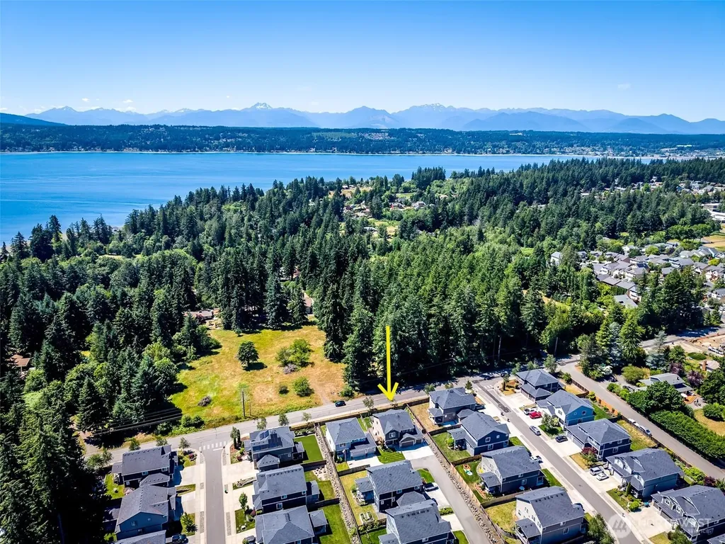 787 NW Dresden Court Bremerton WA 98311