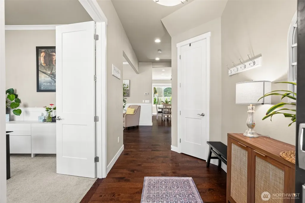 787 NW Dresden Court Bremerton WA 98311