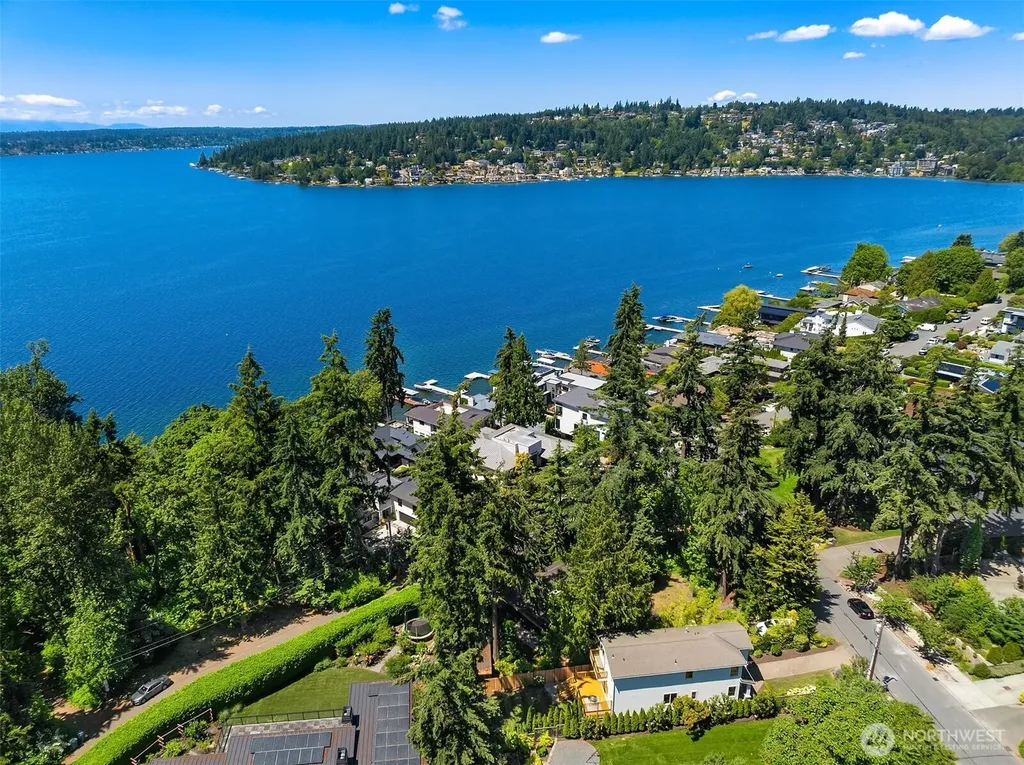 809 16th Avenue W Kirkland WA 98033
