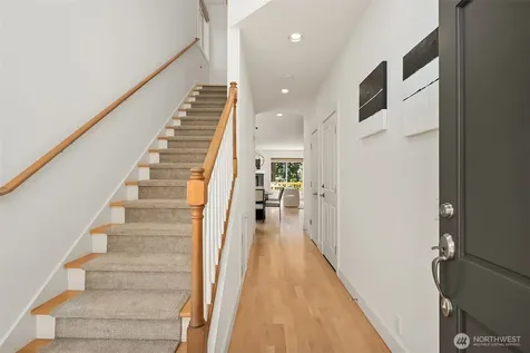 809 16th Avenue W Kirkland WA 98033