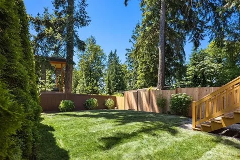 809 16th Avenue W Kirkland WA 98033