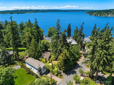 809 16th Avenue W Kirkland WA 98033
