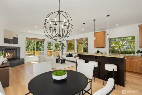 809 16th Avenue W Kirkland WA 98033