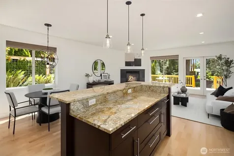809 16th Avenue W Kirkland WA 98033
