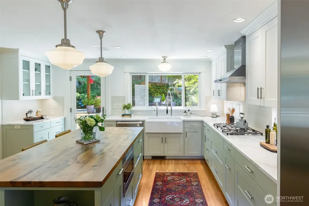 4821 53rd Avenue S Seattle WA 98118