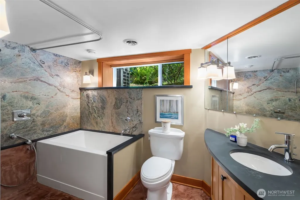 4821 53rd Avenue S Seattle WA 98118