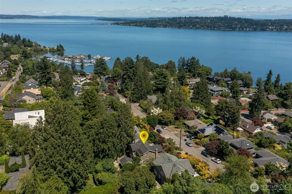 4821 53rd Avenue S Seattle WA 98118