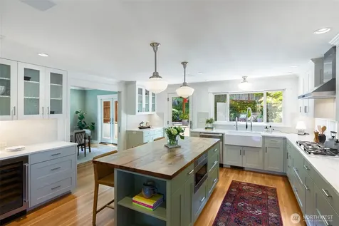 4821 53rd Avenue S Seattle WA 98118