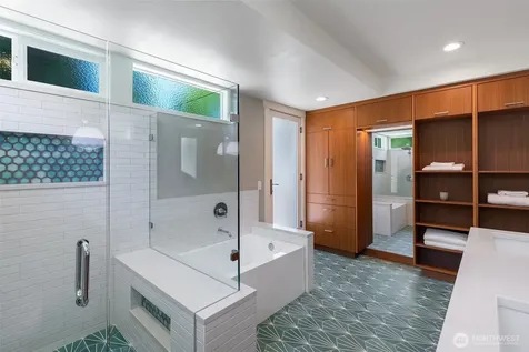 4821 53rd Avenue S Seattle WA 98118