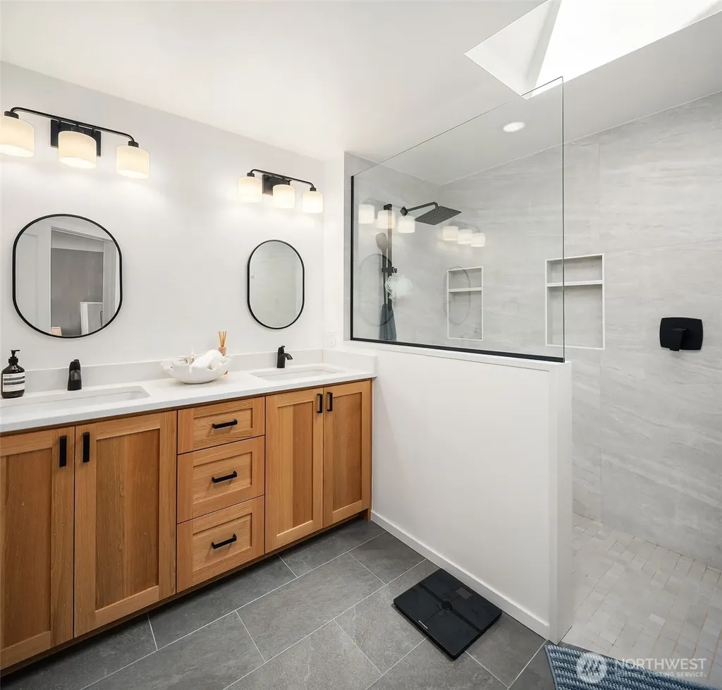 10820 NE 144th Court Kirkland WA 98034