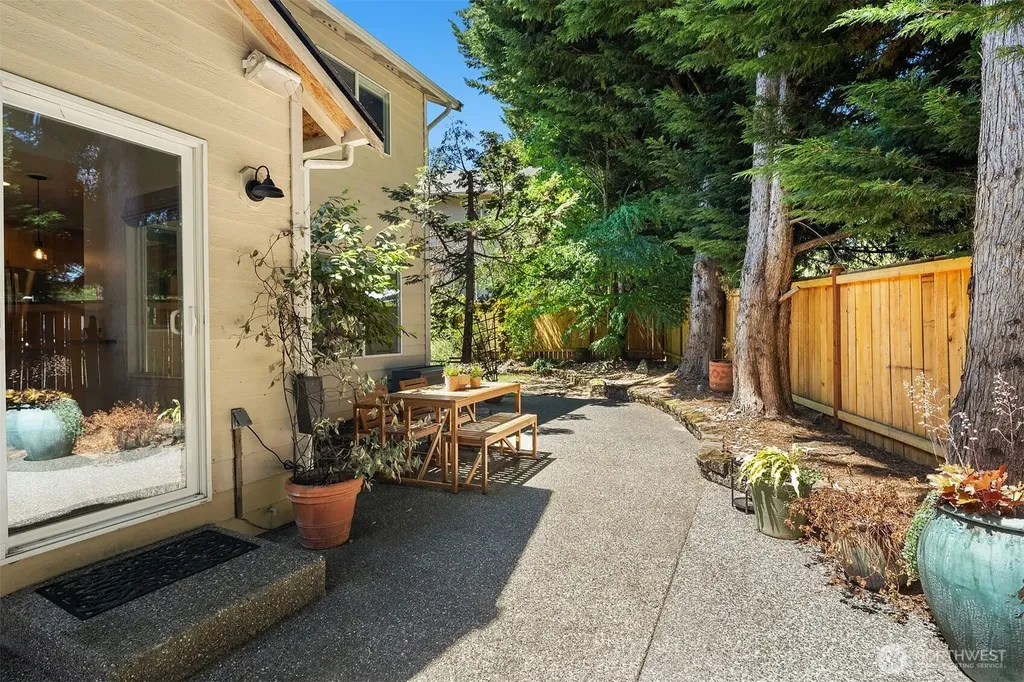 10820 NE 144th Court Kirkland WA 98034