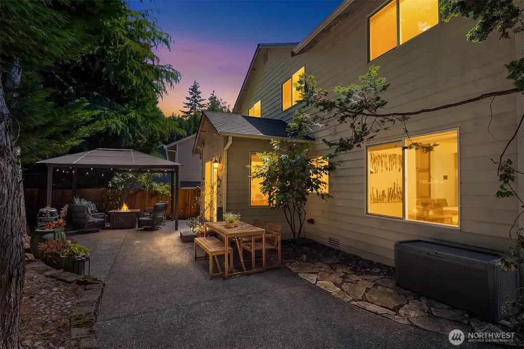 10820 NE 144th Court Kirkland WA 98034