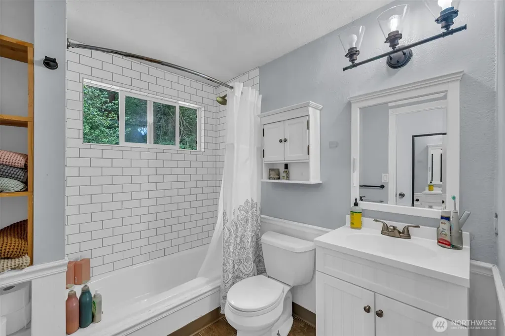 7622 234th Street SW Edmonds WA 98026