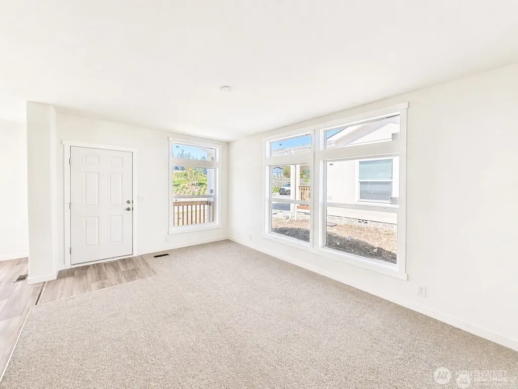 2073 Timber Street Enumclaw WA 98022