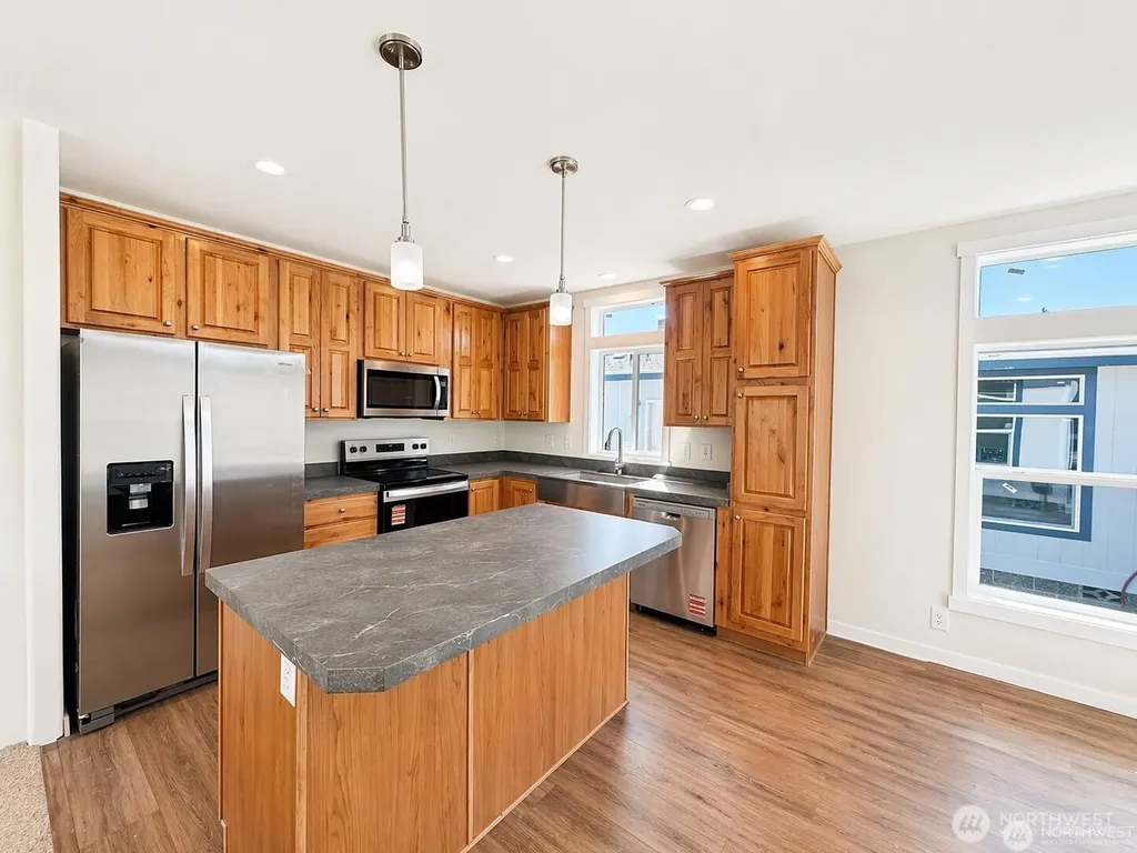 2073 Timber Street Enumclaw WA 98022