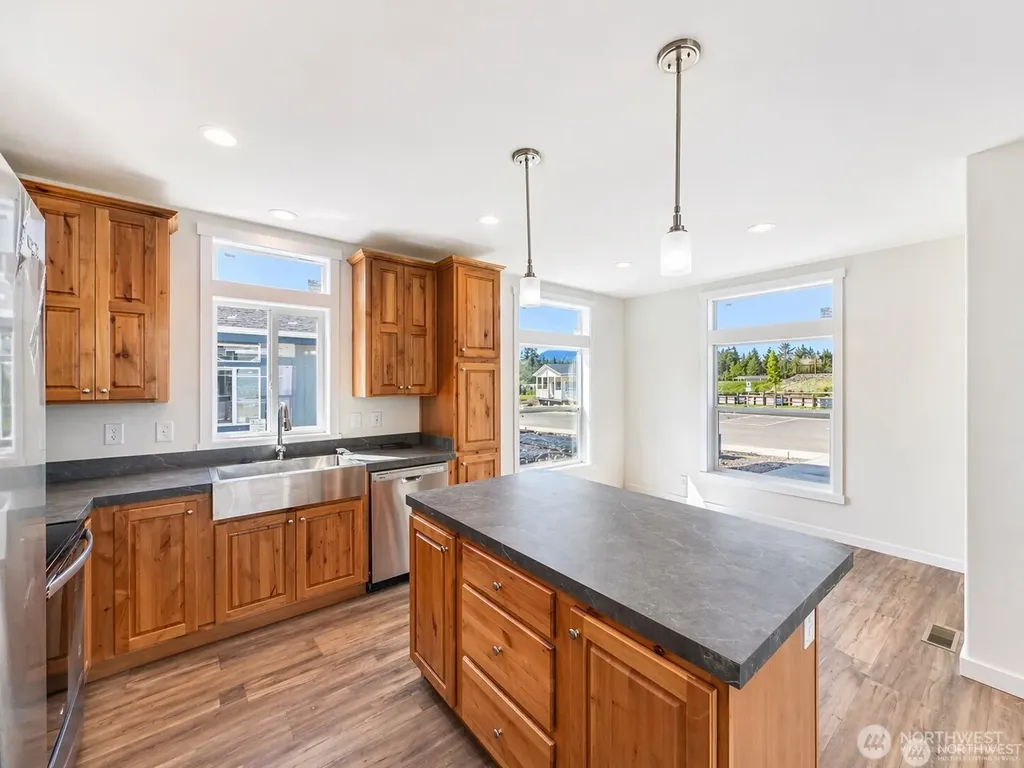 2073 Timber Street Enumclaw WA 98022