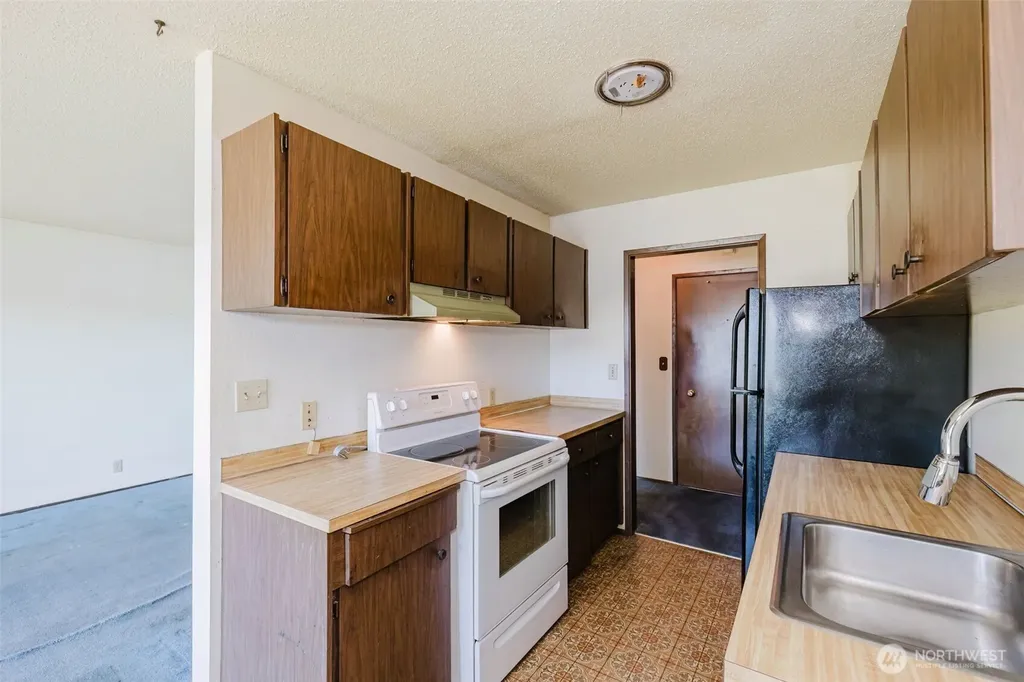 924 Shorewood Drive Bremerton WA 98312