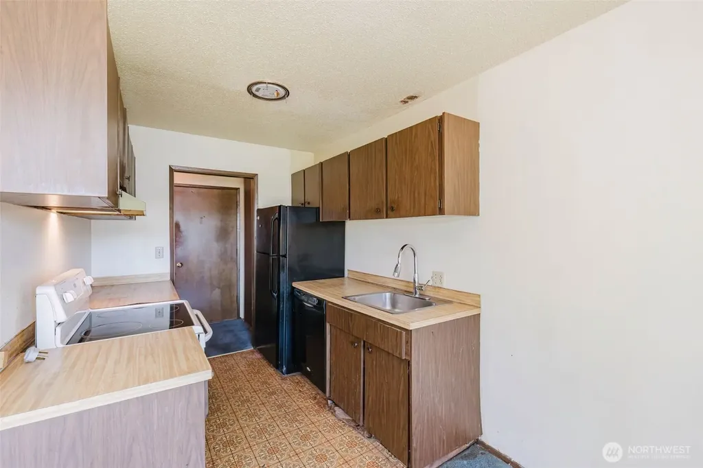 924 Shorewood Drive Bremerton WA 98312