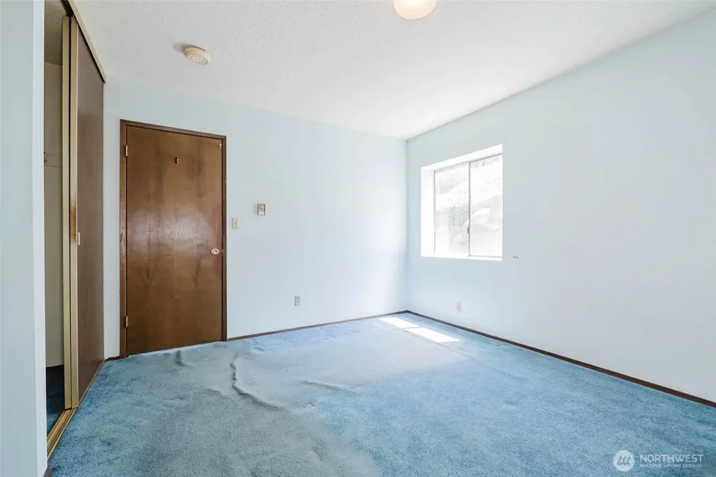 924 Shorewood Drive Bremerton WA 98312