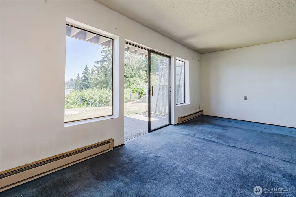 924 Shorewood Drive Bremerton WA 98312