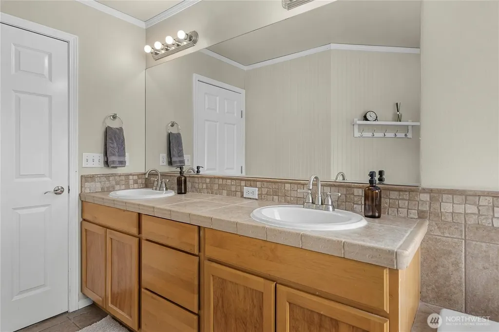 418 103rd Avenue NE Lake Stevens WA 98258