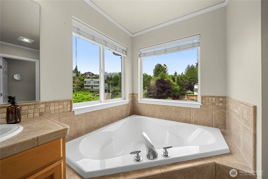 418 103rd Avenue NE Lake Stevens WA 98258
