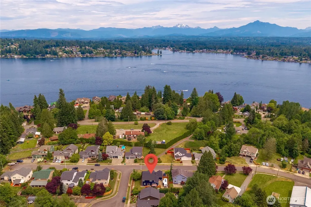 418 103rd Avenue NE Lake Stevens WA 98258