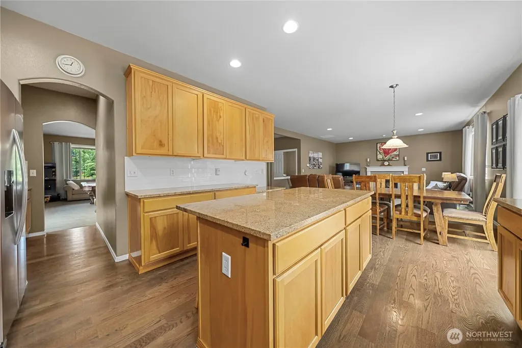 418 103rd Avenue NE Lake Stevens WA 98258
